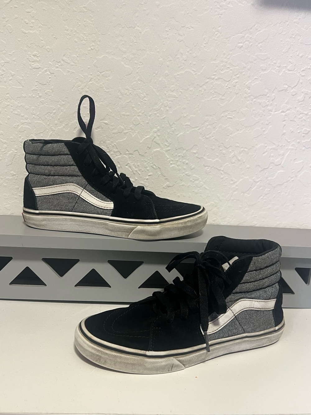 Vans Sk8-Hi Black & Gray High-Top Sneakers Youth 5.5